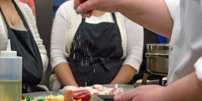 Entenda o porquê da febre do reality show culinário na TV brasileiras