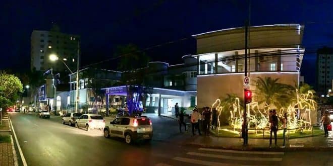 Montes Claros - Santa Casa de Montes Claros inaugura presépio e iluminação natalina