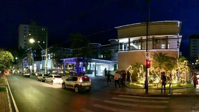 Montes Claros - Santa Casa de Montes Claros inaugura presépio e iluminação natalina