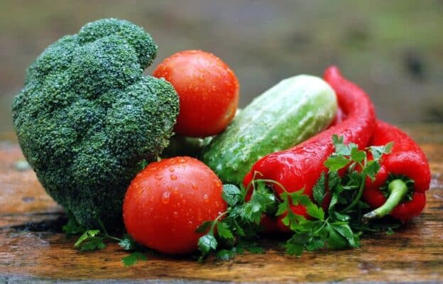 Saúde - Alimentos mais saudáveis e naturais estão entre as dicas de saúde da OMS para 2020