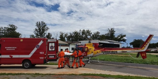 Norte de Minas - Acidente entre carreta e caminhão na serra de Francisco Sá