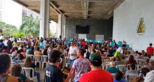 Categoria se reuniu nesta quarta-feira na Praça da Assembleia, em BH