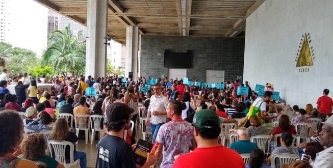 Categoria se reuniu nesta quarta-feira na Praça da Assembleia, em BH