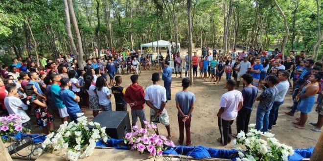 Montes Claros - Adventistas participam de retiro espiritual