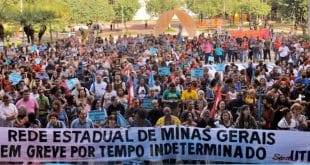 MG - Greve dos professores aumenta no estado de Minas Gerais