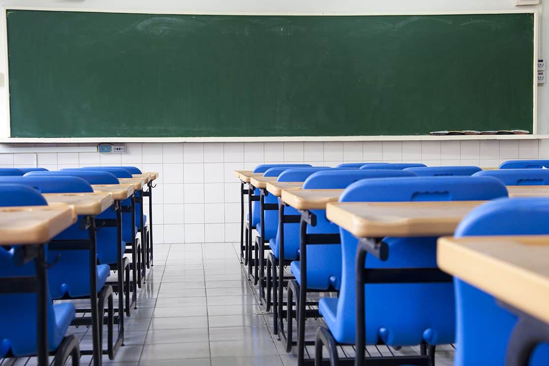 MG - Justiça de Minas prorroga fechamento de escolas particulares por tempo indeterminado