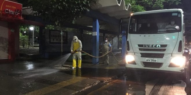 Montes Claros - Prefeitura inicia trabalho de higienização e desinfecção de espaços públicos