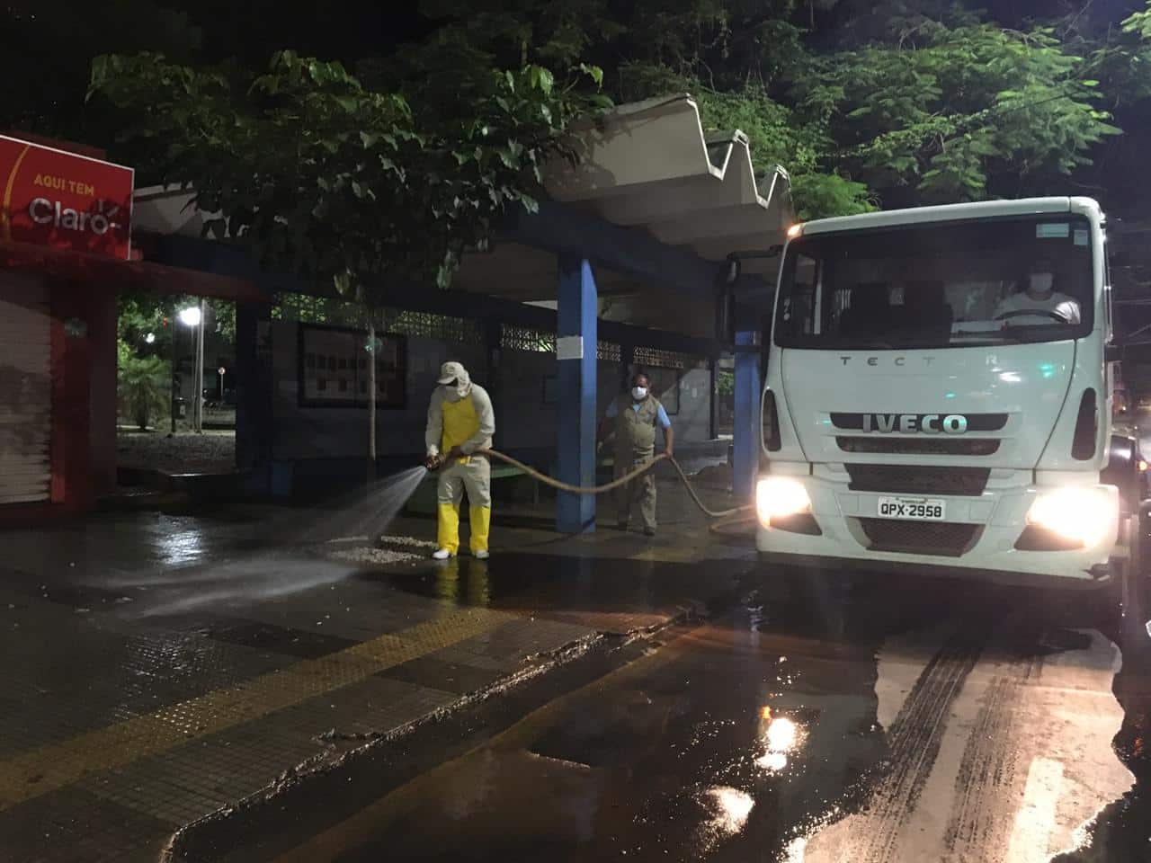 Montes Claros - Prefeitura inicia trabalho de higienização e desinfecção de espaços públicos