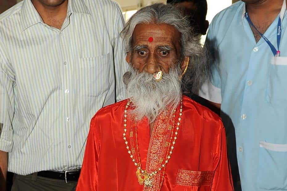 Morre homem que afirmava estar 80 anos sem comer nem beber
