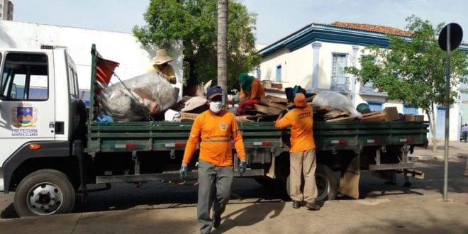 Montes Claros - Prefeitura de Montes Claros realiza ação social e de limpeza na Praça da Matriz