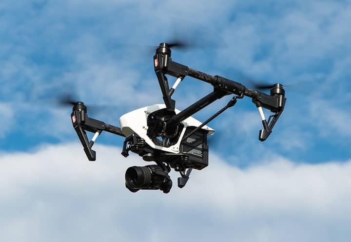 Drones, celulares e computadores: veja os aparelhos utilizados para monitorar o isolamento social durante a quarentena