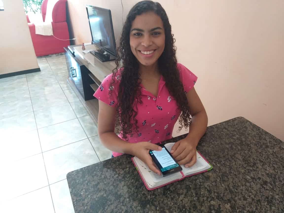 Ellen Chrystie Ferreira dos Santos: Através dessa experiência, obtive um reavivamento espiritual. Não só ensinei, mas aprendi muito da Bíblia  