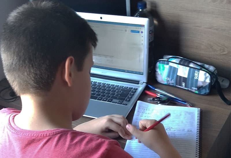 MG - Escolas particulares de Minas Gerais voltam às aulas remotas sem previsão de ensino presencial