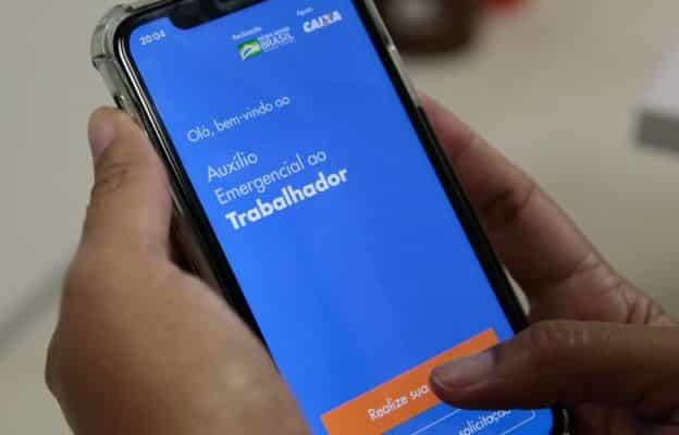 Cerca de 11 milhões de brasileiros aguardam para receber o auxílio emergencial