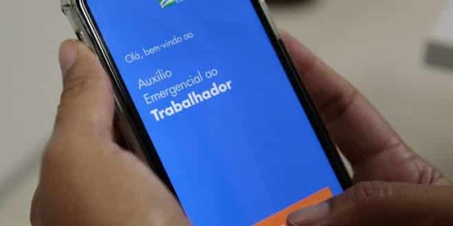 Cerca de 11 milhões de brasileiros aguardam para receber o auxílio emergencial