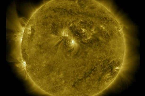 Nasa divulga vídeo que compila dez anos de imagens do Sol em uma hora; veja