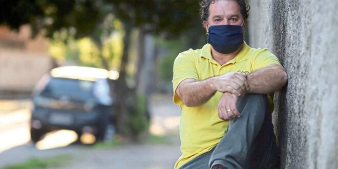 Marcelo de Lima Rodrigues teve que demitir seis funcionários e fechar um de dois restaurantes - Foto: Ramon Bitencourt - O TEMPO