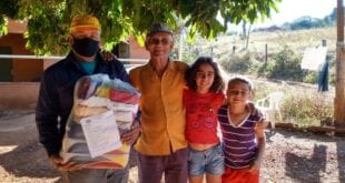 Montes Claros - Sindiveg e Sistema OCEMG doam cestas básicas para agricultores de Montes Claros