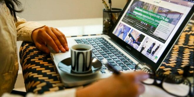 Metade dos trabalhadores em home office afirma que carga de trabalho aumentou