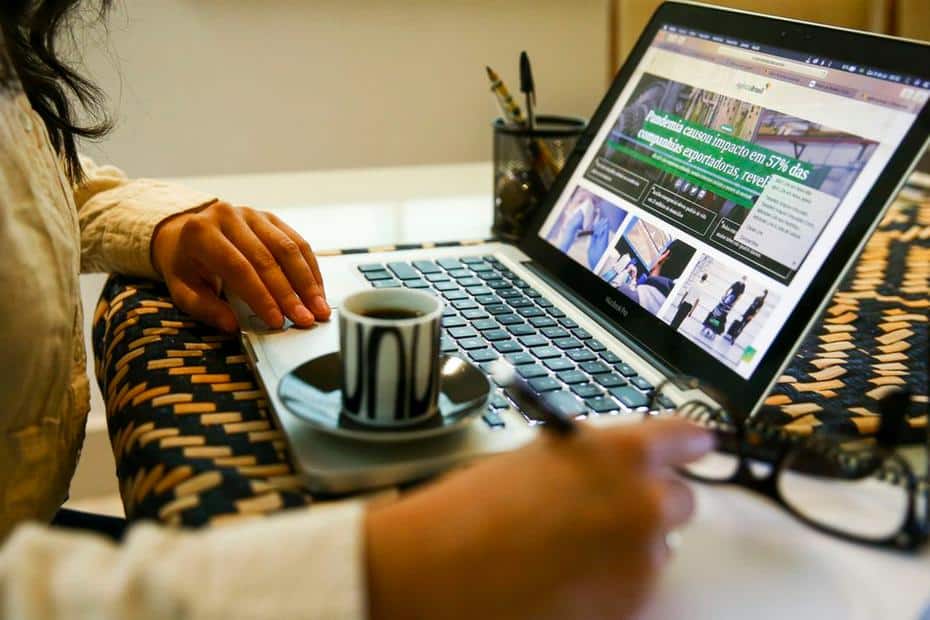 Metade dos trabalhadores em home office afirma que carga de trabalho aumentou
