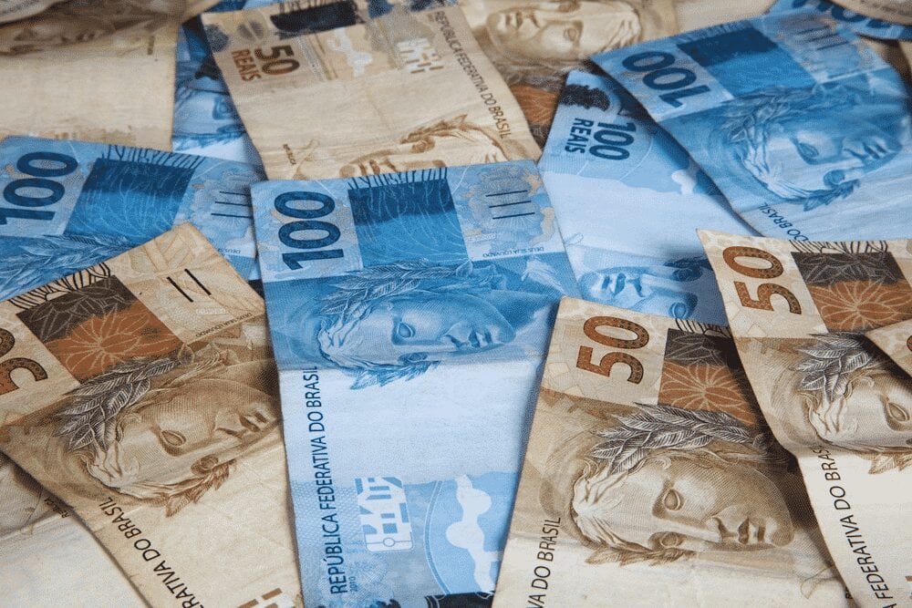 Em meio à falta de recursos, aumentaram a demanda por algumas linhas de crédito para indivíduos e empresas