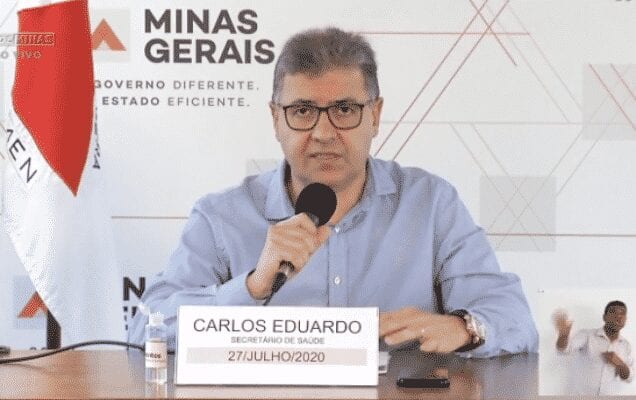 O secretário de Estado de Saúde, Carlos Eduardo Amaral