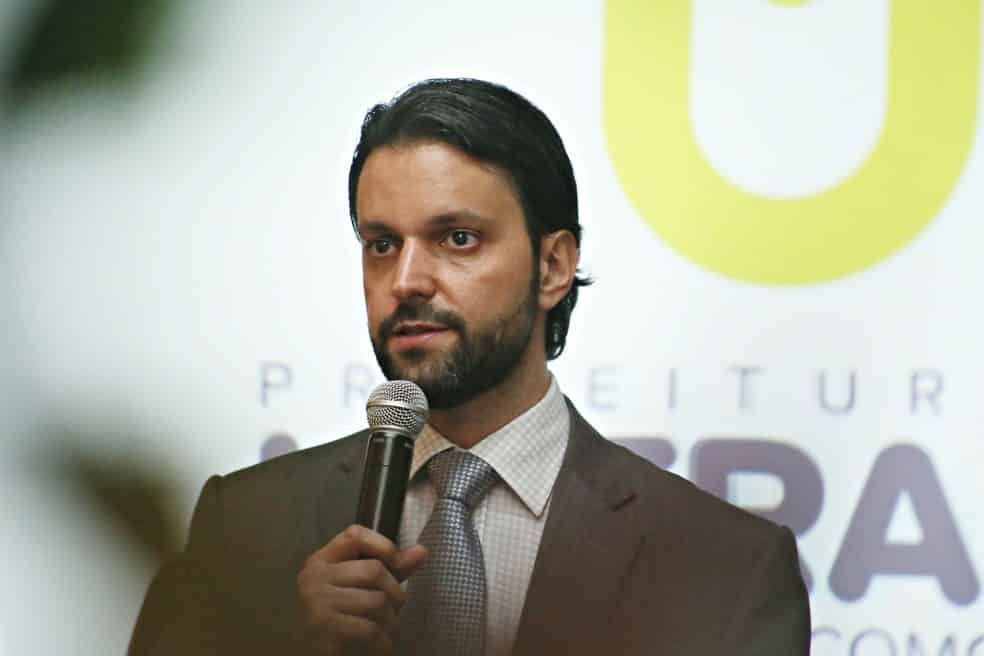 Lava Jato - Secretário de Transportes de SP é preso em ação contra fraudes na saúde