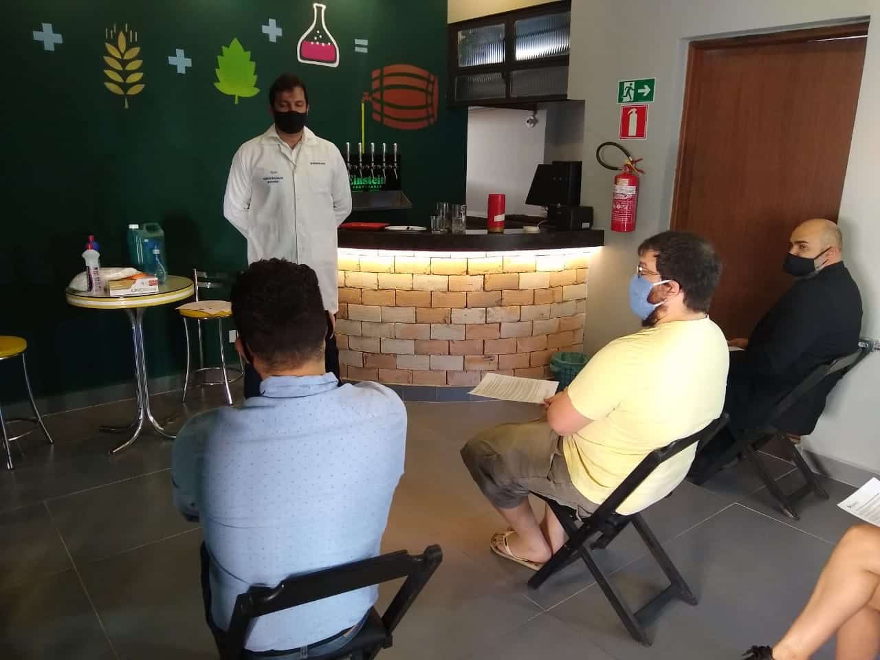 Montes Claros - Abrasel Norte orienta donos de bares e funcionários de Montes Claros