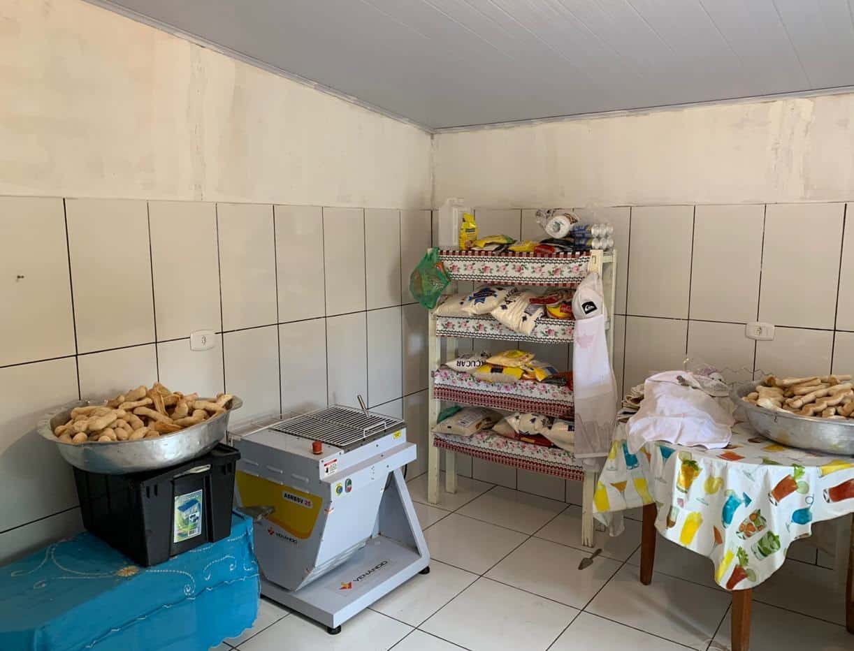 Fábrica quitandas da Maria Creuza Virgem da Lapa 