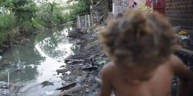 Auxílio Emergencial ajuda a baixar pobreza extrema no Brasil