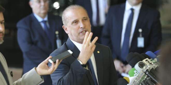 Auxílio Emergencial - Pessoas cadastradas superaram 65 milhões. “Uma Itália inteira”, diz Onyx Lorenzoni