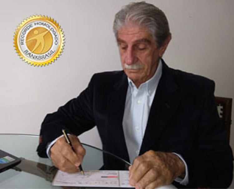 Conta bancária pertencia à Maria Adelaide Azzi Nunes, mas depois de sua morte, passou para o nome do filho, Caiuby Nunes da Costa / Foto: Arquivo recordista