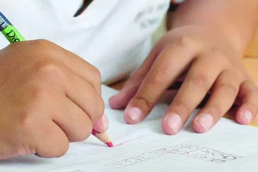 MG - Aulas na rede estadual de Minas vão até 30 de janeiro de 2021, mas estudantes terão recessos