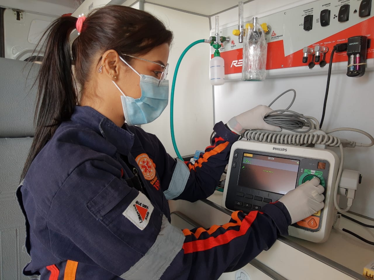 Norte de Minas - SAMU equipa USAs com desfibriladores mais modernos