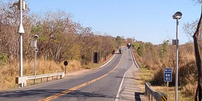 Montes Claros - BR 135 ganha reforço de cinco novos radares, três deles em Montes Claros