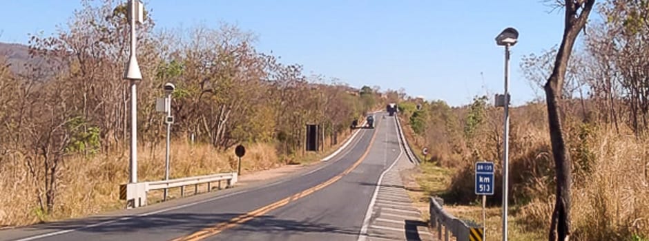 Montes Claros - BR 135 ganha reforço de cinco novos radares, três deles em Montes Claros