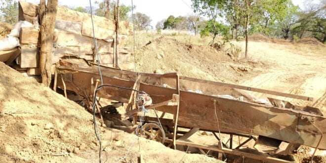Norte de Minas - Homens são resgatados na zona rural de Montes Claro em condições de trabalho análogo ao escravo