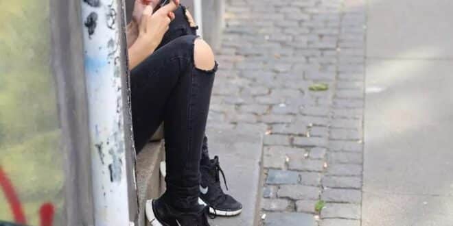 Mais da metade da geração Z prefere celular a sexo, mostra pesquisa