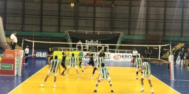 Em jogo equilibrado e decidido no tie-break, Montes Claros América Vôlei bate Itapetininga na Superliga