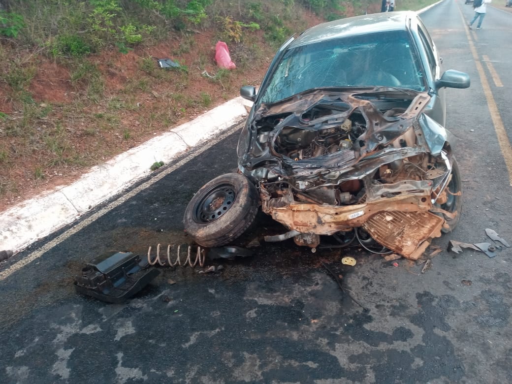 Norte de Minas - Acidente deixa 5 feridos em São João da Lagoa