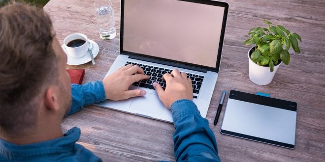 Home office afeta saúde mental de 4 em cada 10 funcionários