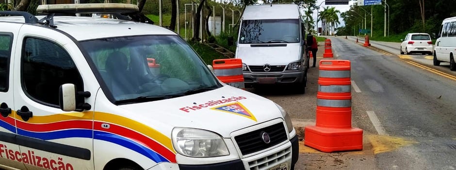 MG - DER-MG aplicou 12,8 mil multas de transporte rodoviário de passageiros