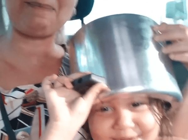 Menina fica com a cabeça presa em panela de pressão e viraliza na internet; veja