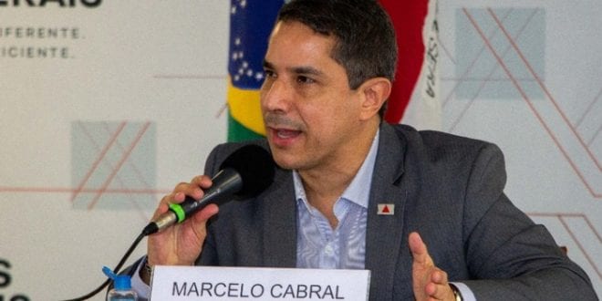 Secretário adjunto da SES-MG, Marcelo Cabral, concedeu coletiva à imprensa nesta terça-feira (5/1)