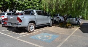 Montes Claros - Pessoas com deficiência têm direito a vagas de estacionamento exclusivas e podem requerer o benefício na MCTrans