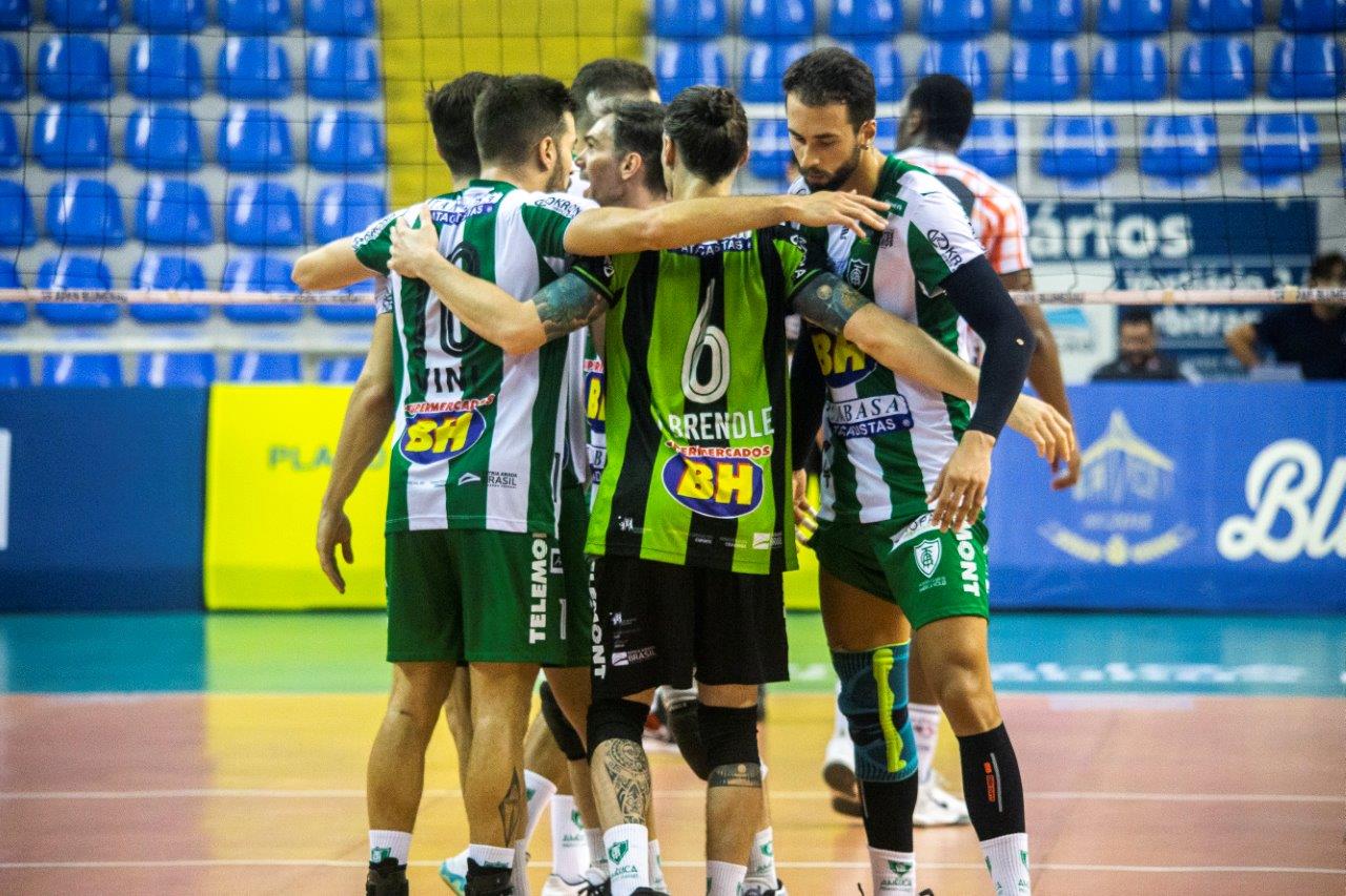 Pela Superliga, Moc América enfrenta o líder Cruzeiro no Riachão