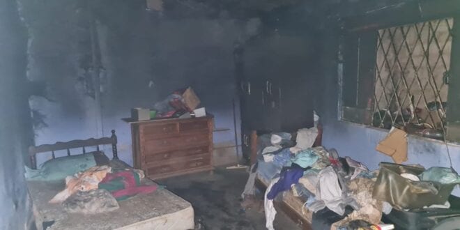 Montes Claros - Incêndio em barracão no bairro Independência