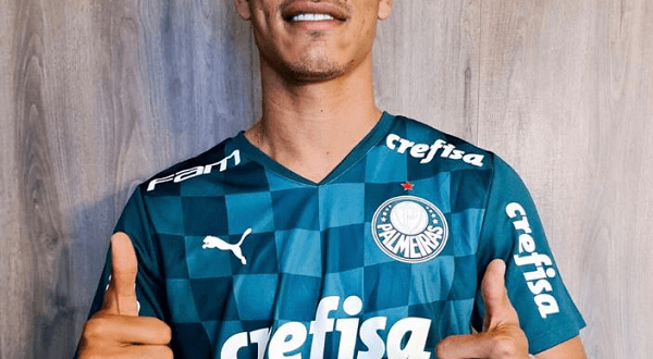 Palmeiras oficializa a contratação do volante Danilo Barbosa, do Nice