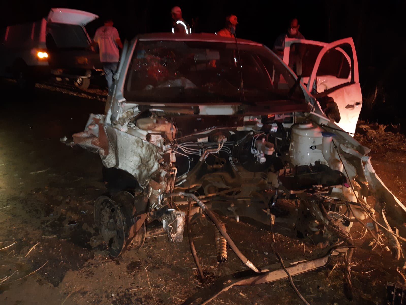 Norte de Minas - Um jovem de 19 anos morreu após o carro em que estava se envolver em um grave acidente na MGC-122 em Janaúba