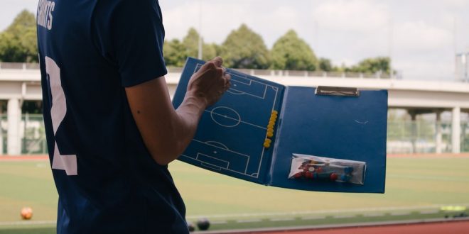 Quem não gosta de assistir aquele jogo de futebol, não é mesmo? Especialmente aqui no Brasil onde foi intitulado sendo o país do futebol. É muito difícil encontrar alguém que não goste de assistir ou que torça pelo menos para algum time.